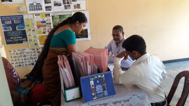 ආර්ථික සංවර්ධන නිළධාරි කාර්යාල තරගය  2018 - ඩබ්.ඩී.දිනේෂා කුමුදුනී ගුණසේකර මිය (වෙන්නප්පුව කොට්ඨාශයේ දෙවන ස්ථානය)